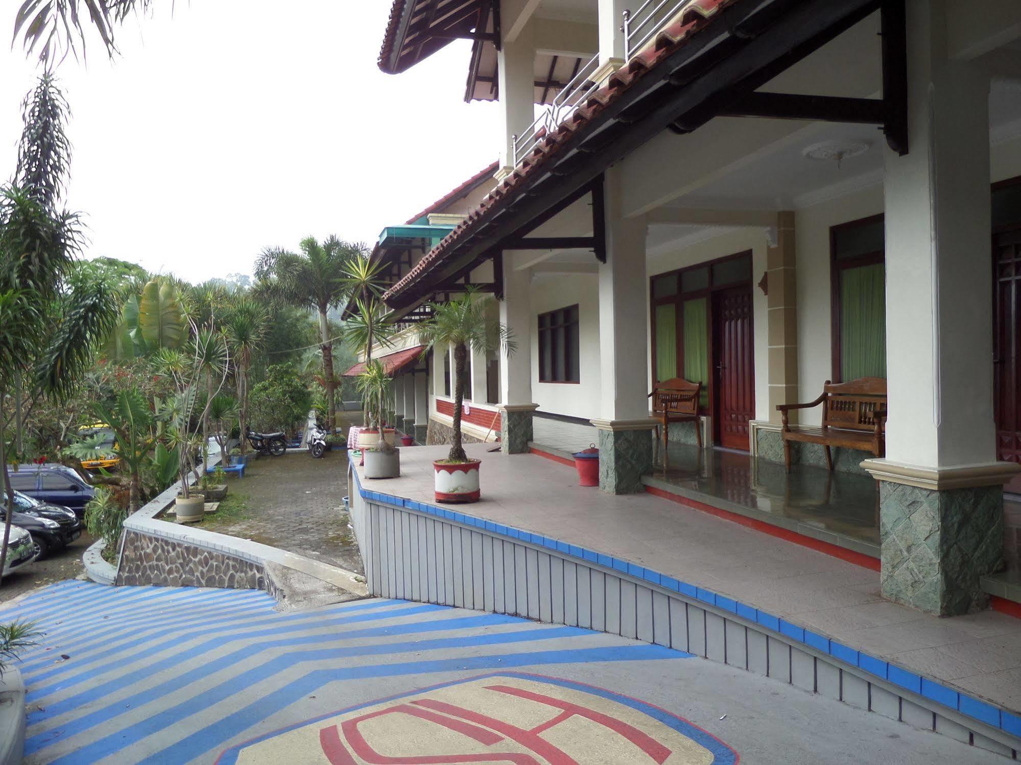 Sukapura Permai Hotel Bromo Exterior photo