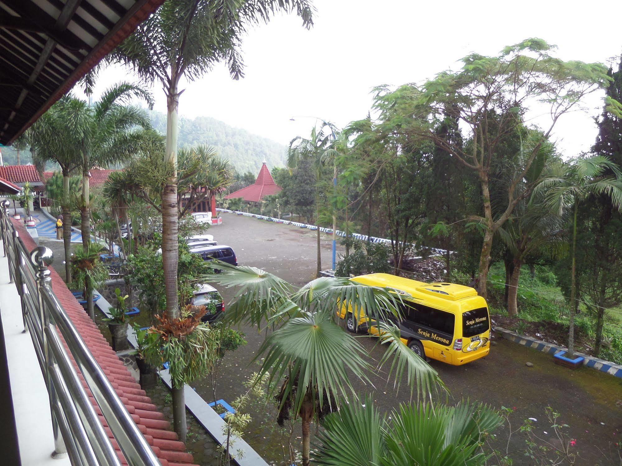 Sukapura Permai Hotel Bromo Exterior photo