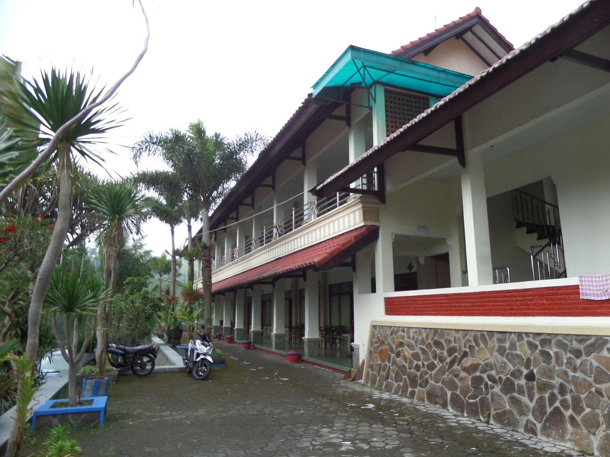 Sukapura Permai Hotel Bromo Exterior photo